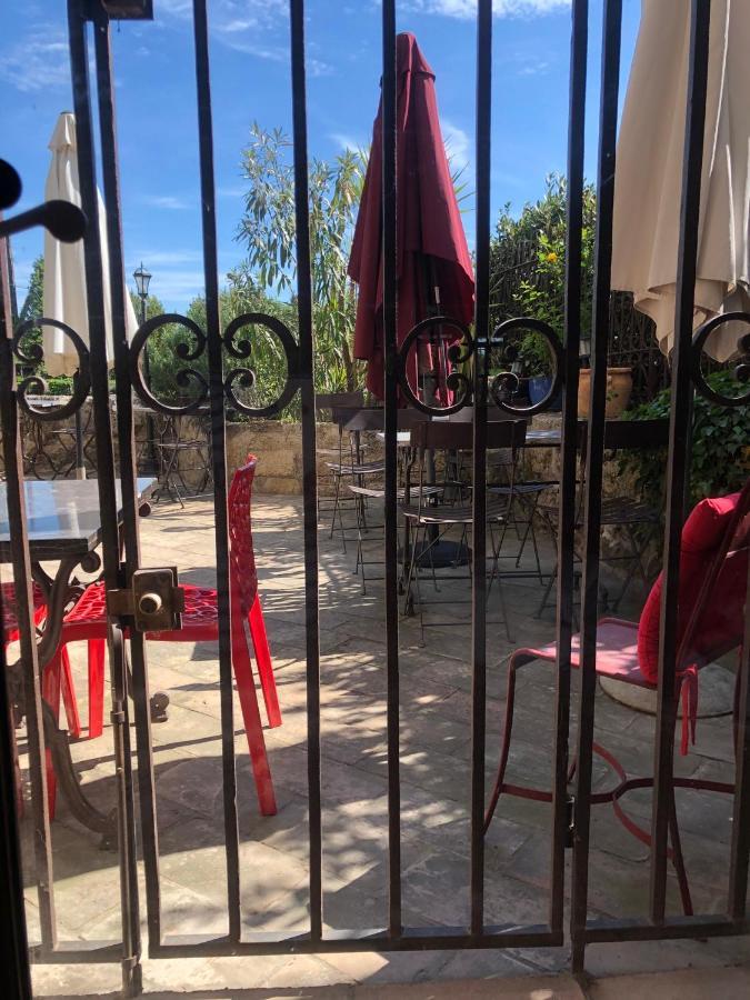 מלון Pézenas Au Bout Du Pre מראה חיצוני תמונה